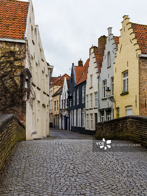 冬季白天布鲁日的街道图片素材