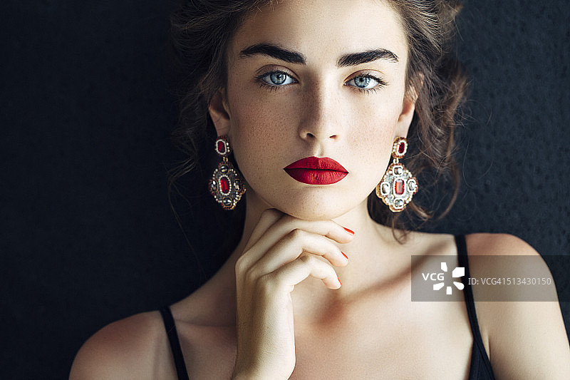 年轻美丽的女人的摄影图片素材