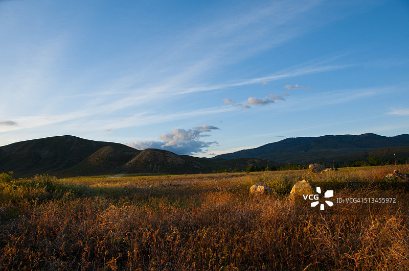 Cascade山脉附近的景观图片素材