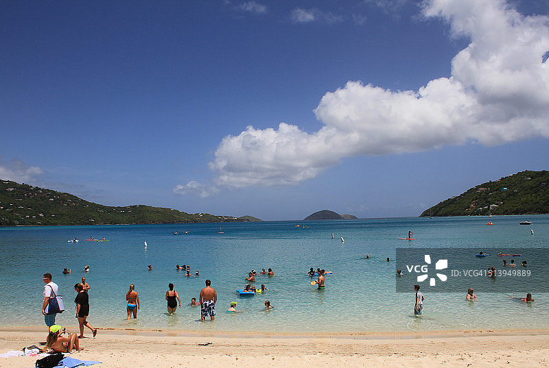 沙滩上的人图片素材