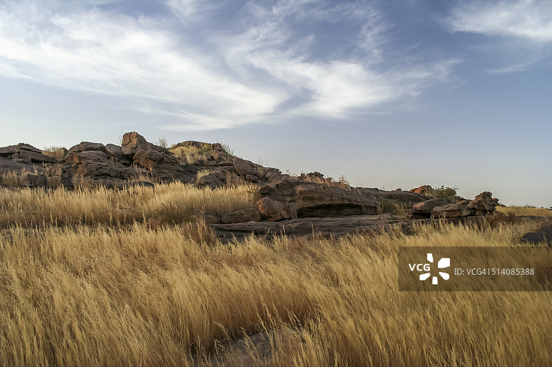 邦贾加拉悬崖顶部的草原图片素材