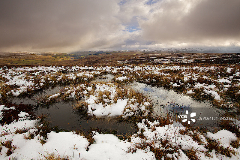 冬季仙境的魔法之光图片素材