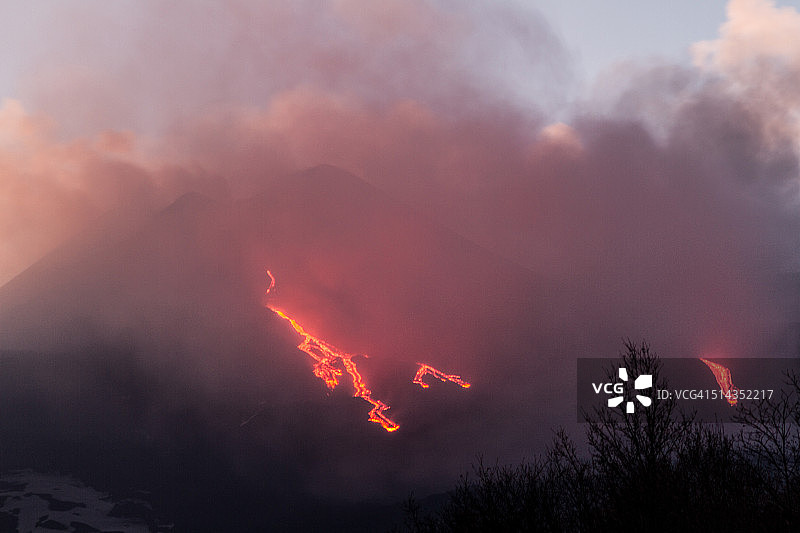 熔岩流图片素材