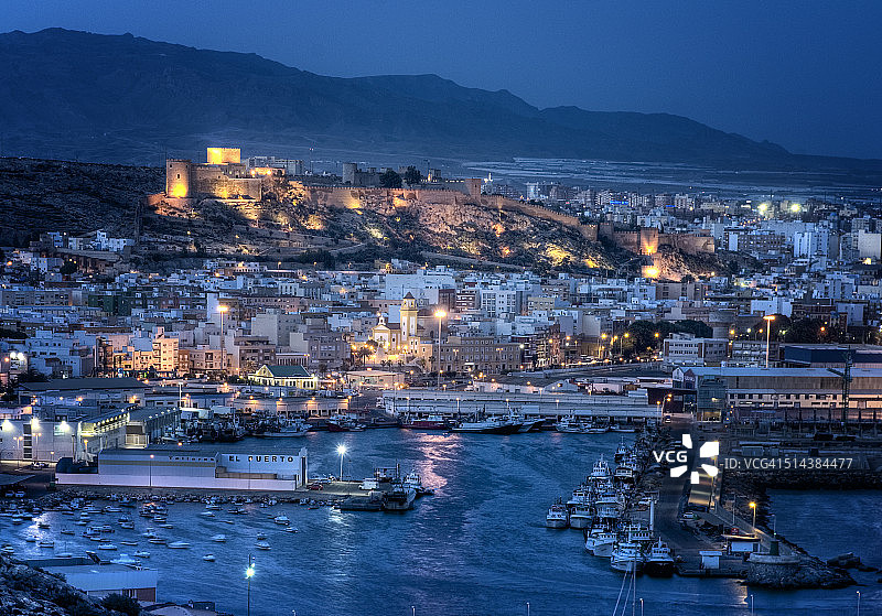 阿尔梅里亚市及阿尔卡萨瓦城堡和港口景色图片素材