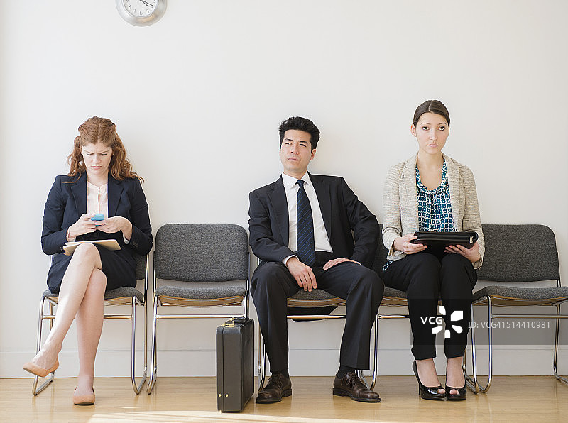 办公室等候区的商务人士图片素材