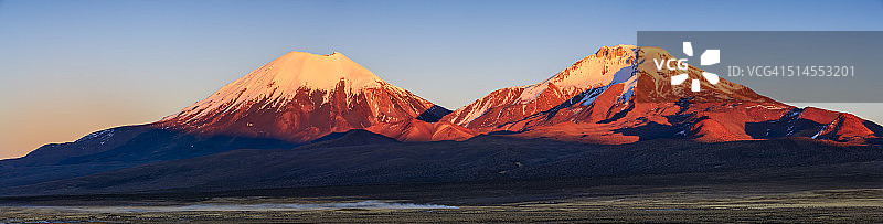 萨哈马国家公园，帕里纳科塔火山的日出图片素材