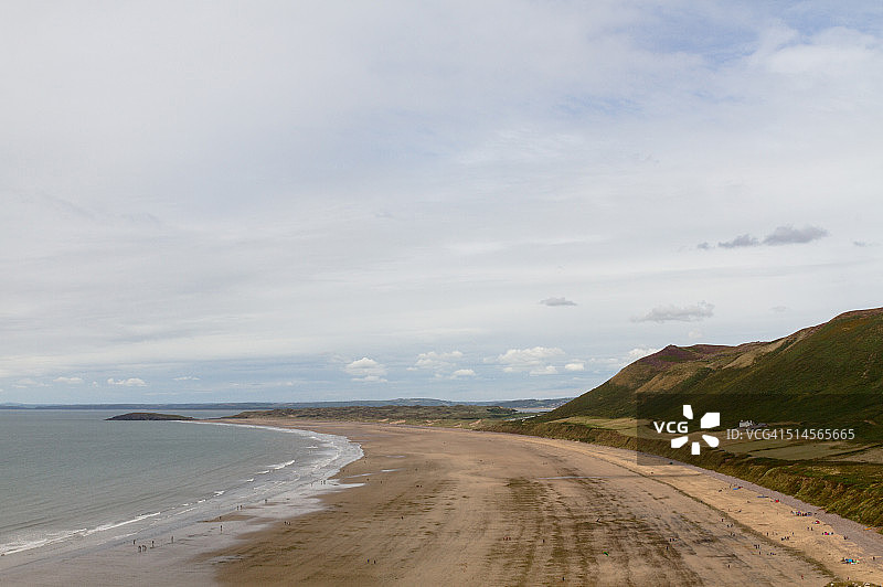 多云天气的罗西里海湾图片素材