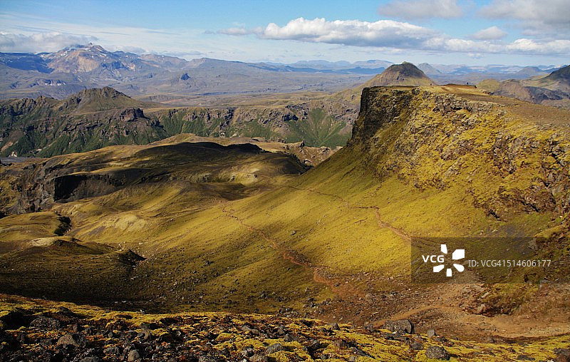 阳光下的道路图片素材