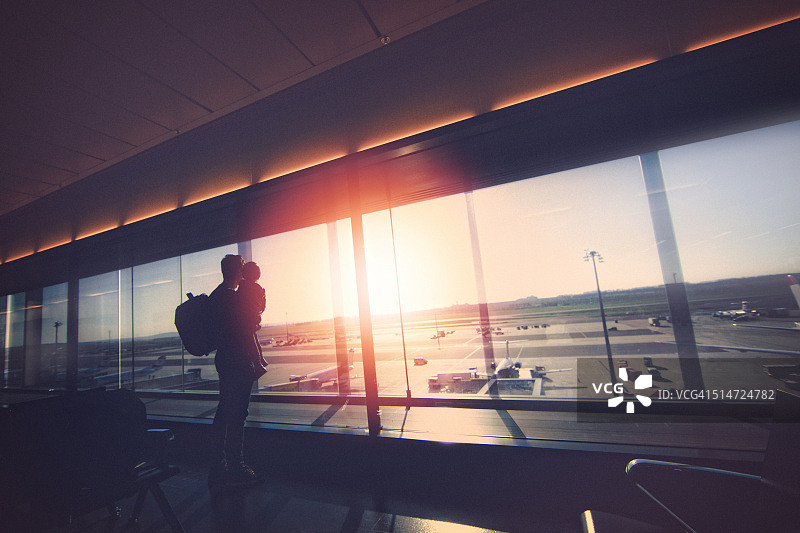 等待中……图片素材