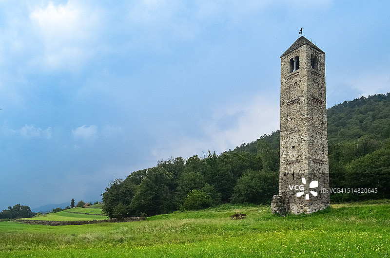博伦戈“圣马蒂诺”教堂的钟楼，意大利图片素材