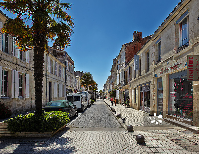 罗什福尔的图费尔鹅卵石街道图片素材