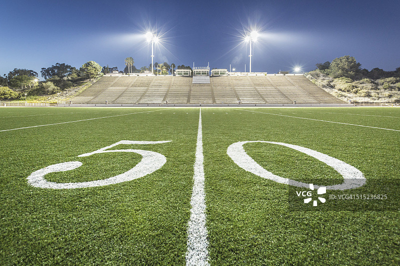 橄榄球场中线图片素材