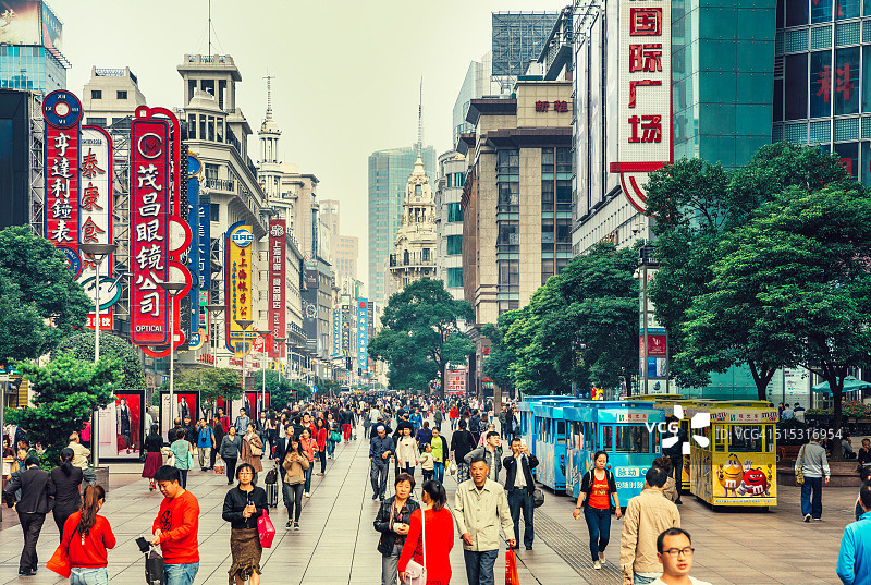 中国上海的南京路图片素材