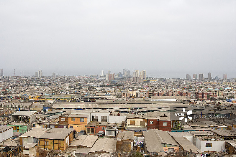 雾天中的伊基克市图片素材