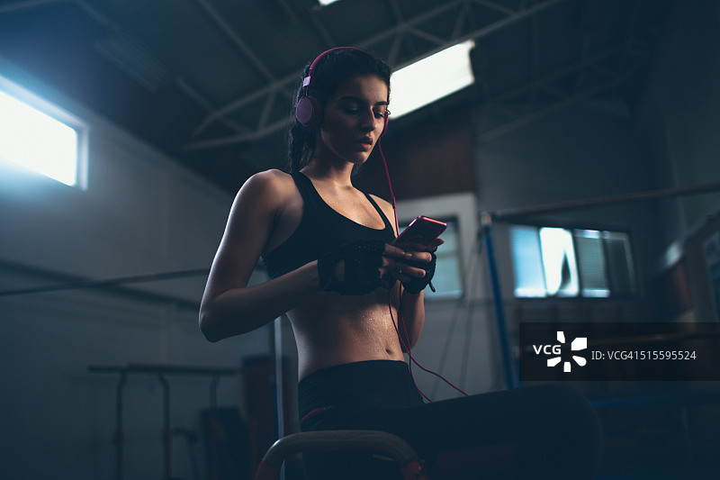 锻炼音乐图片素材