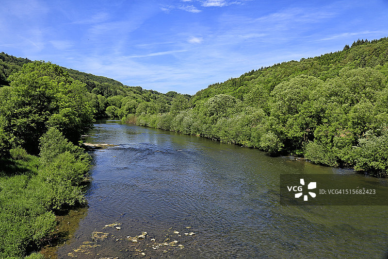 卢森堡迪林根附近的河流图片素材