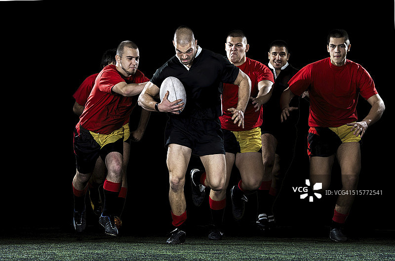 橄榄球运动瞬间图片素材