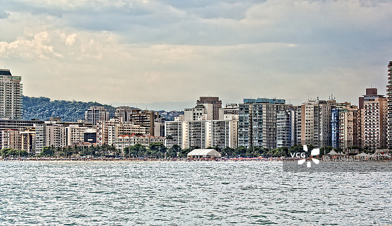 从海上眺望桑托斯城市景观图片素材