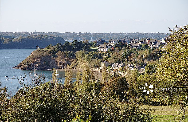圣苏利亚克港口图片素材