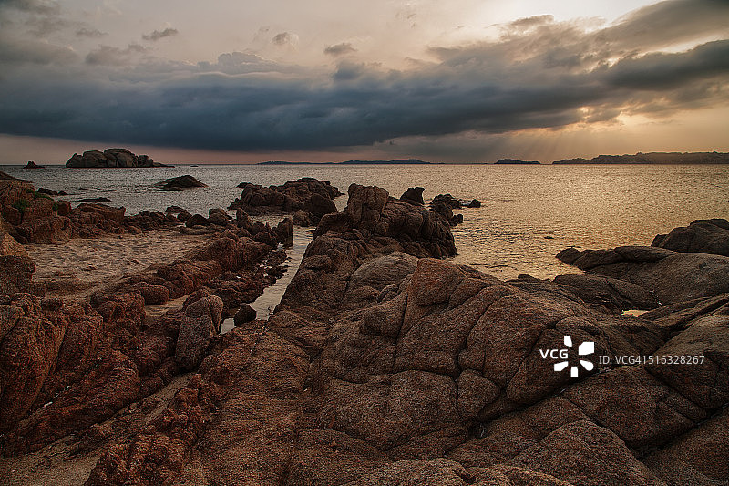 撒丁岛海岸线风光图片素材