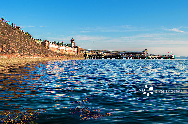 因弗克莱德韦姆斯湾的维多利亚时代渡轮码头图片素材