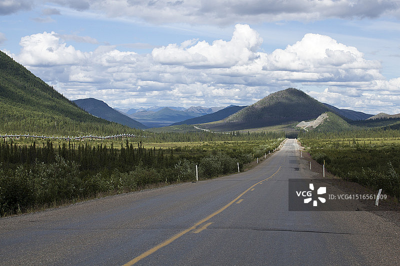 通往北坡的公路图片素材