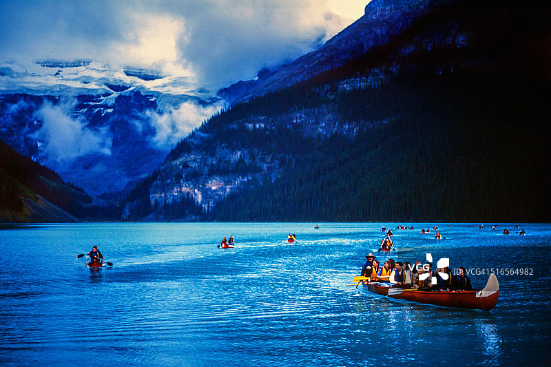 路易斯湖风光图片素材