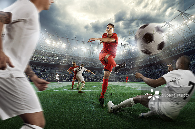 足球运动瞬间图片素材