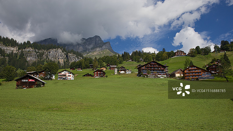 格拉鲁斯州布劳恩瓦尔德，瑞士图片素材