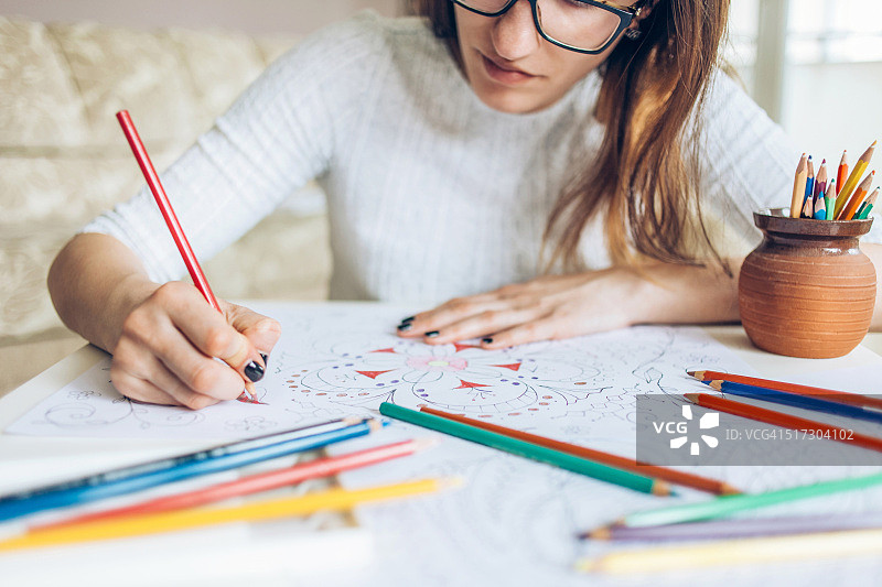 成人涂色页图片素材