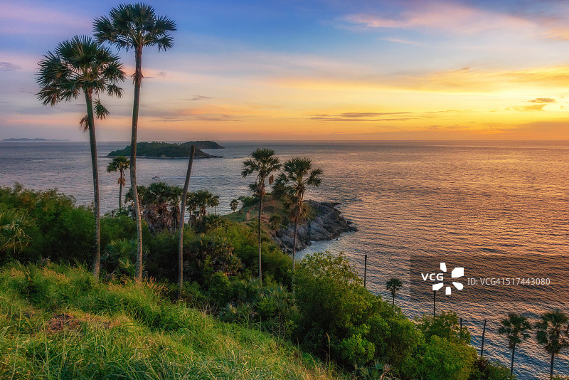 泰国普吉岛蓬贴海角安达曼海日落图片素材