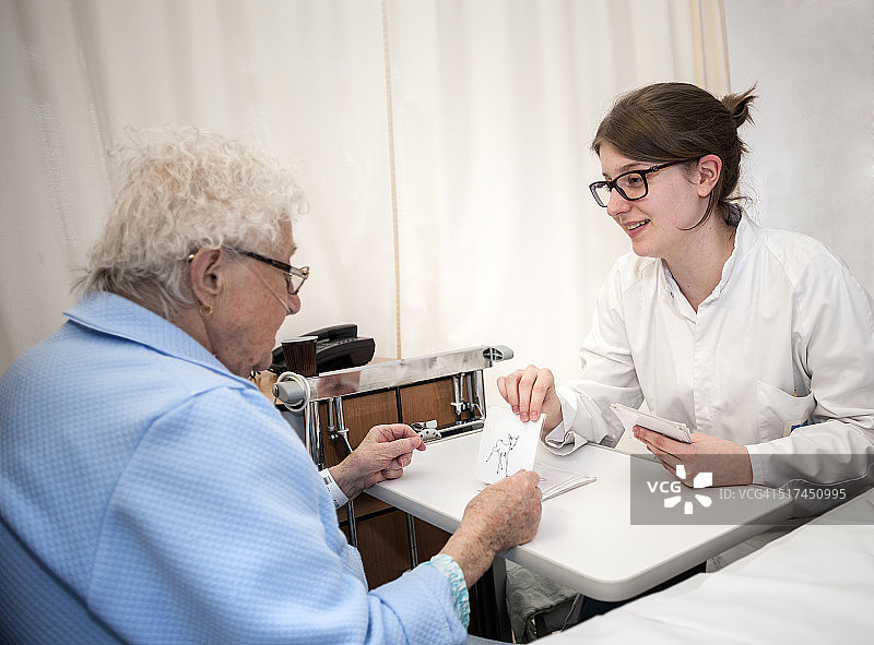 心理治疗师与病人工作图片素材