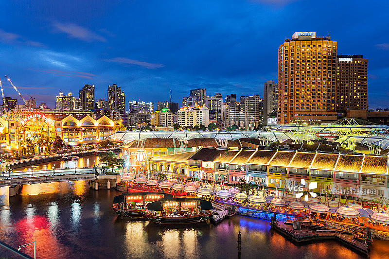 黄昏时的克拉码头和河畔坊图片素材