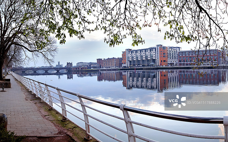 利默里克市中心霍利码头全景高清图图片素材