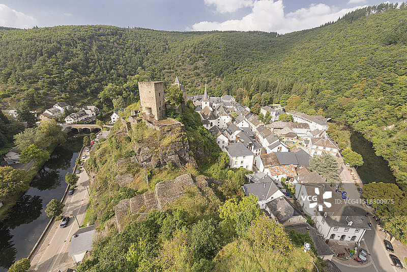 旧塔和埃施-叙尔-叙尔村庄图片素材