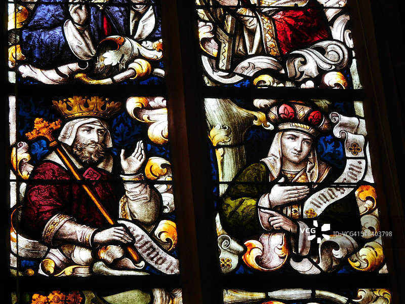 彩色玻璃窗户图片素材