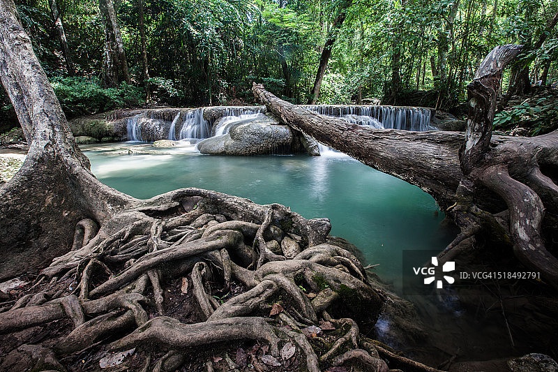 北碧府爱侣湾瀑布图片素材