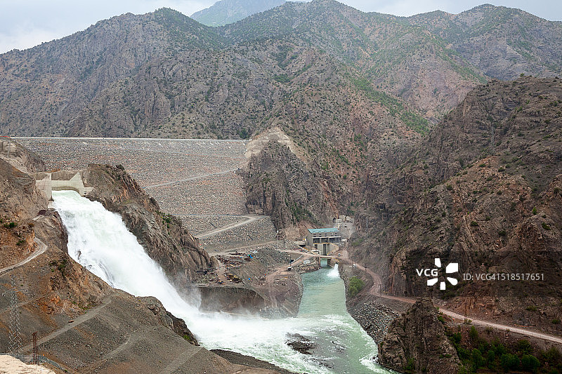 阿昆水坝泄洪道瀑布图片素材