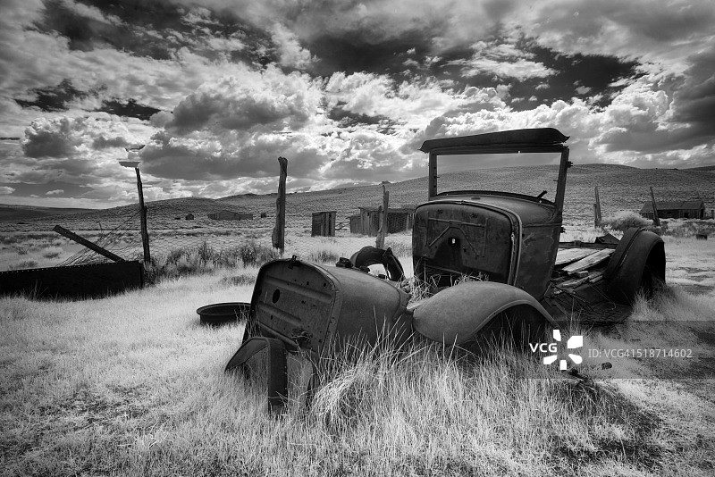 博迪的废弃汽车图片素材