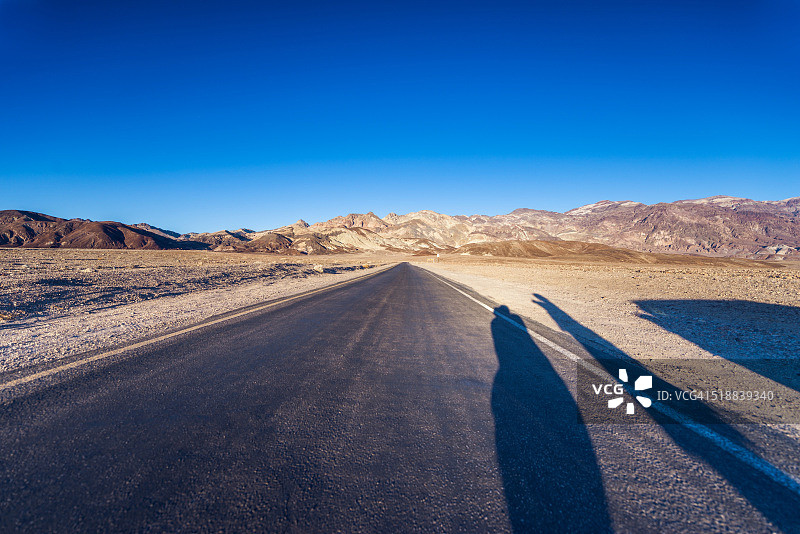 死亡谷沙漠公路图片素材