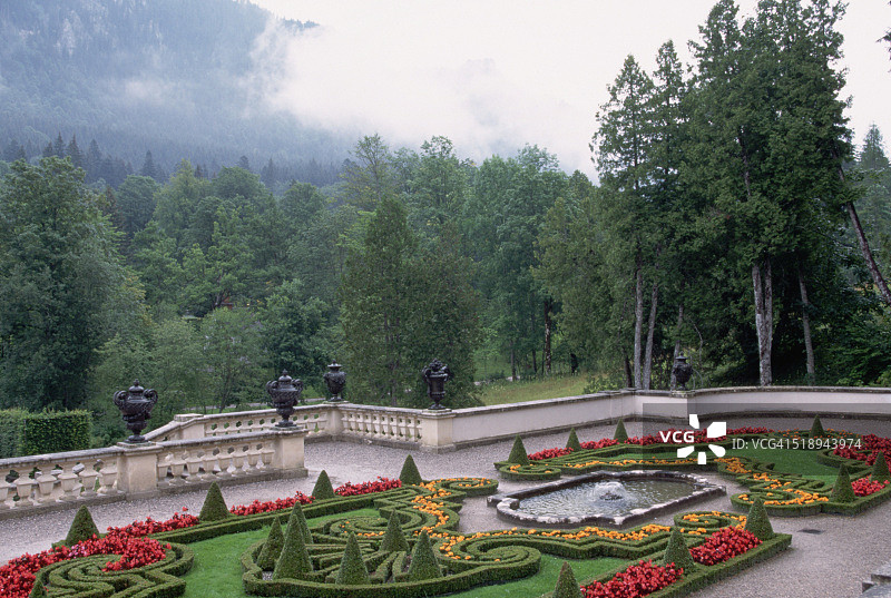 林德霍夫城堡花园图片素材