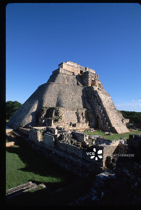 乌斯马尔的魔法师金字塔图片素材