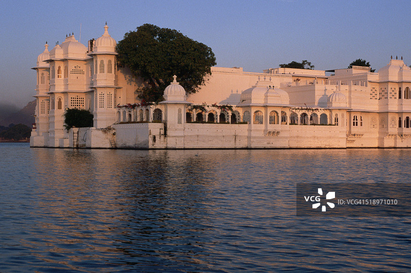 皮丘拉湖酒店图片素材