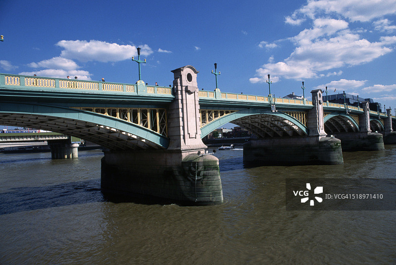 泰晤士河南华克桥图片素材