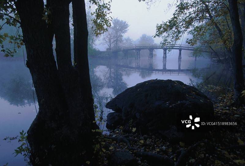 古老的北桥图片素材