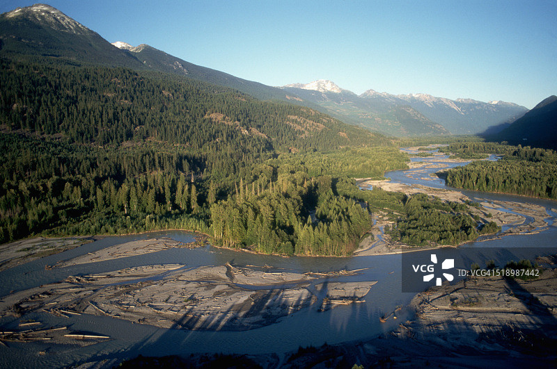 加拿大山脉中的山谷图片素材
