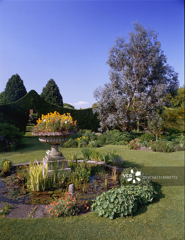 斯图尔顿庄园的睡莲池图片素材