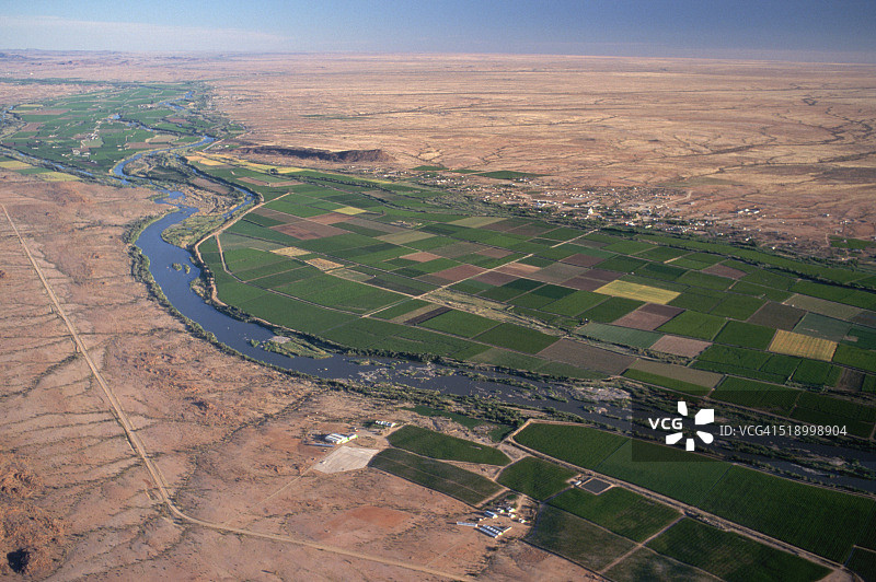 奥兰治河与葡萄园概览图片素材