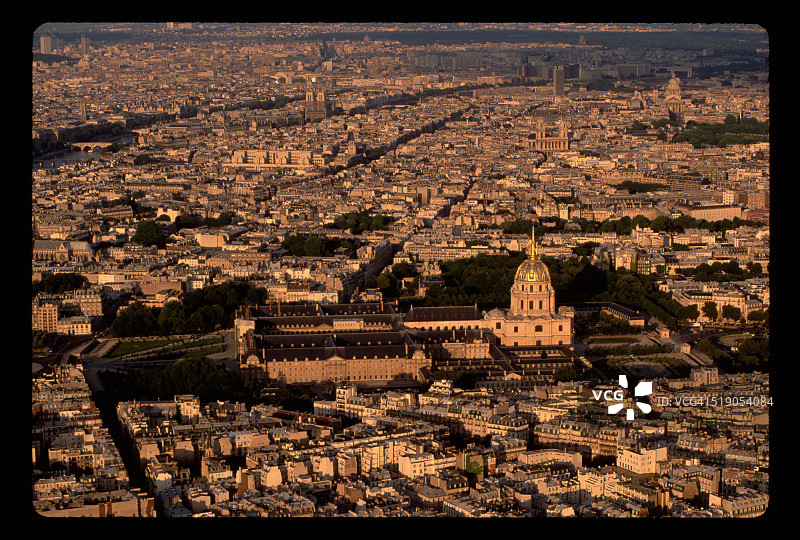 埃菲尔铁塔景观图片素材