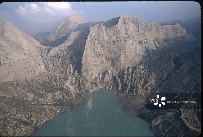 皮纳图博火山口图片素材